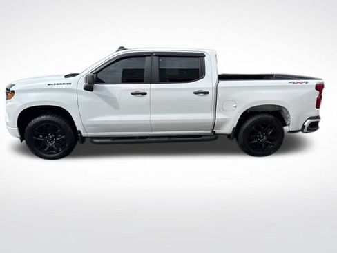 Used 2024 Chevrolet Silverado 1500 Custom w/ Turbomax Blackout Package AWD/4WD image 4