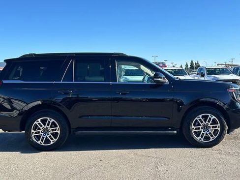 Certified 2025 Ford Expedition Active image 2