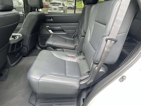 Used 2025 Toyota Sequoia Platinum AWD/4WD image 8