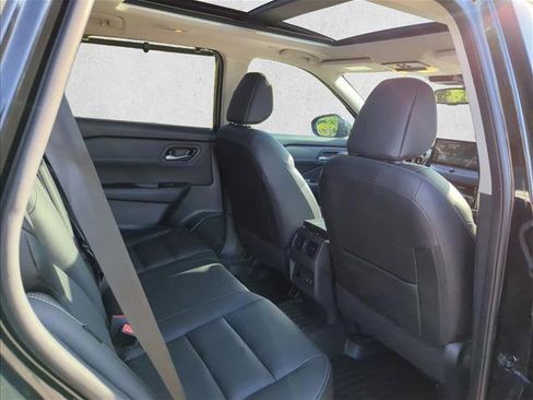 Used 2024 Nissan Rogue SL w/ SL Premium Package image 22