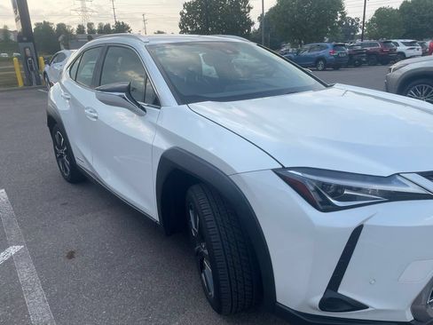 Used 2019 Lexus UX 250h w/ Premium Package AWD/4WD image 43