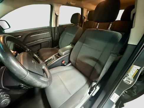 Used 2010 Dodge Journey SXT image 19