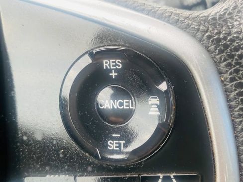 Used 2020 Honda CR-V LX image 10