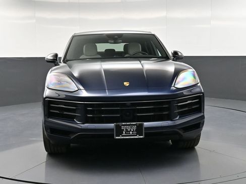 Certified 2024 Porsche Cayenne Coupe AWD/4WD image 11