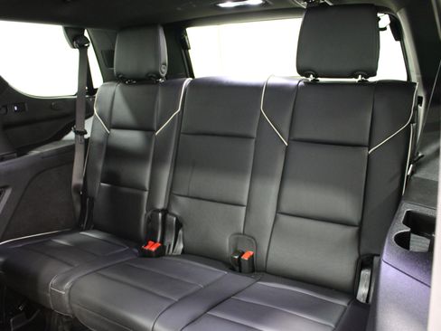Certified 2024 Cadillac Escalade Premium Luxury w/ Performance Package AWD/4WD image 23
