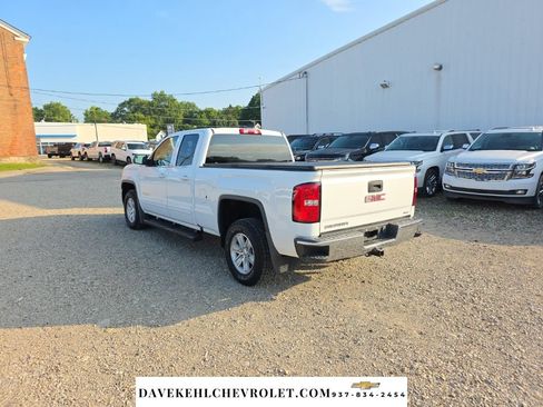 Used 2017 GMC Sierra 1500 SLE w/ SLE Value Package AWD/4WD image 3
