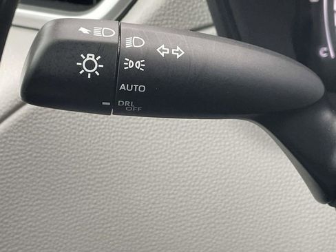 Used 2026 Toyota Corolla Cross LE FWD image 30
