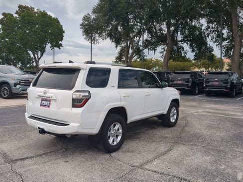 Used 2024 Toyota 4Runner SR5 Premium w/ Moonroof Package AWD/4WD image 5