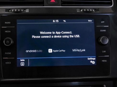 Used 2019 Volkswagen Golf SE FWD image 29