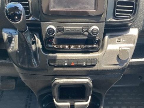 Used 2024 RAM ProMaster 2500 w/ Convenience Group FWD image 12