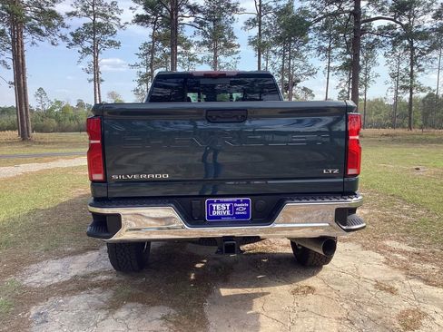 New 2026 Chevrolet Silverado 2500 LTZ w/ LTZ Premium Package AWD/4WD image 3