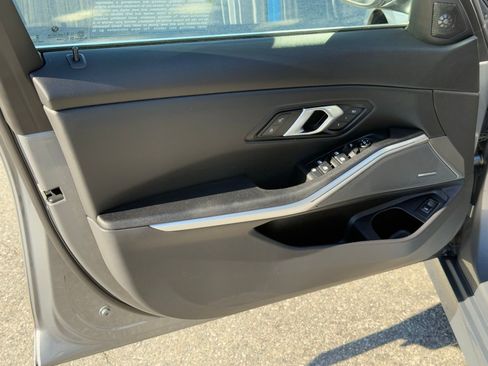 Used 2025 BMW 330i Sedan w/ Convenience Package image 18