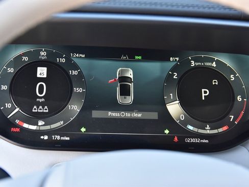 Used 2024 Land Rover Range Rover Sport Dynamic SE image 25