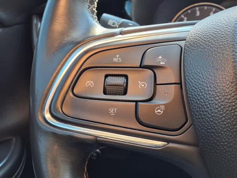 Used 2022 Buick Envision Essence w/ Safety Package image 19