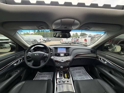 Used 2015 INFINITI Q70 3.7 RWD image 18