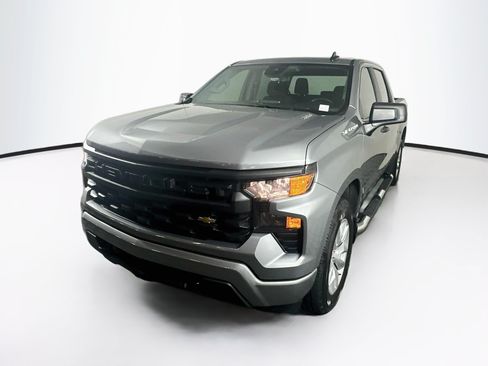 Used 2025 Chevrolet Silverado 1500 Custom RWD image 3