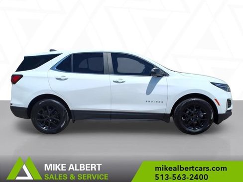 Used 2022 Chevrolet Equinox LT w/ Driver Convenience Package AWD/4WD image 8