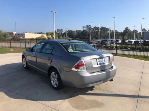 Used 2007 Ford Fusion SE image 3