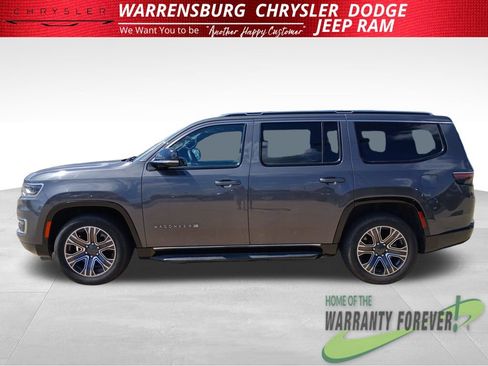 Used 2024 Jeep Wagoneer Series II AWD/4WD image 7