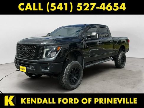 Used 2018 Nissan Titan SV w/ SV Convenience Package AWD/4WD image 1