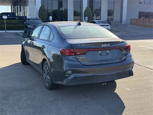 Used 2024 Kia Forte LXS w/ LXS Technology Package image 7