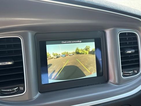 Used 2022 Dodge Charger SXT image 6