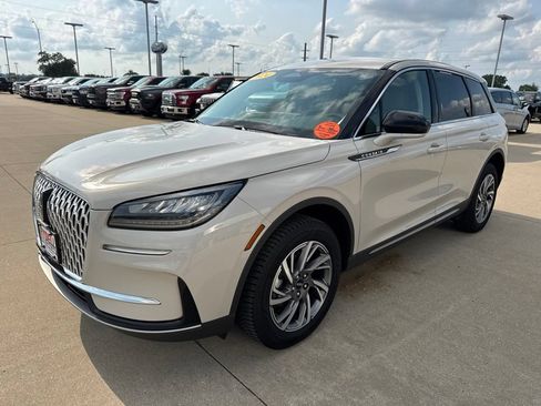 Used 2024 Lincoln Corsair AWD image 26