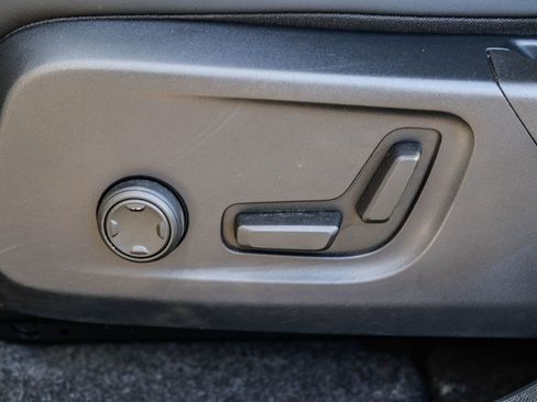 Used 2023 Volvo C40 P8 Recharge Ultimate image 24