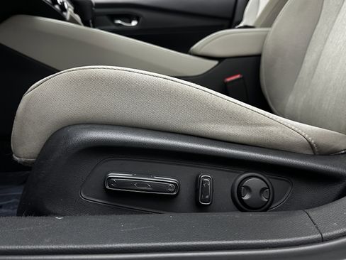 Used 2023 Honda Accord EX image 14