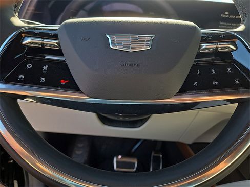 New 2026 Cadillac Vistiq Luxury w/ LPO, Floor Liner Package image 30