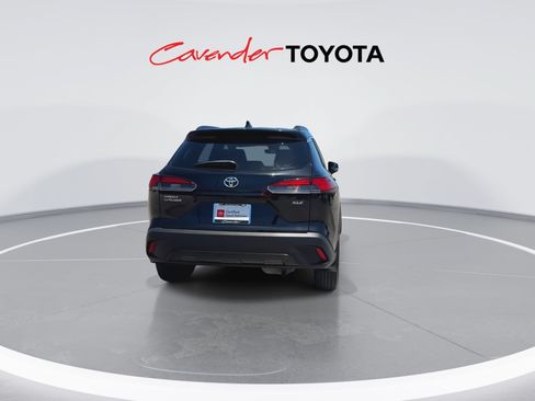 Certified 2022 Toyota Corolla Cross XLE w/ Convenience Package FWD image 7
