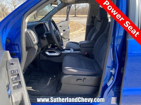 Used 2024 Nissan Frontier SV image 15