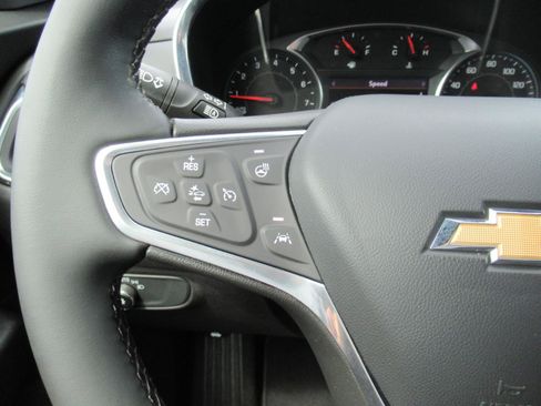Used 2023 Chevrolet Equinox LT FWD image 25
