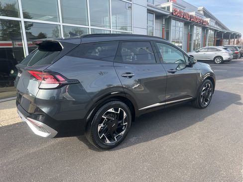 Used 2025 Kia Sportage SX image 3