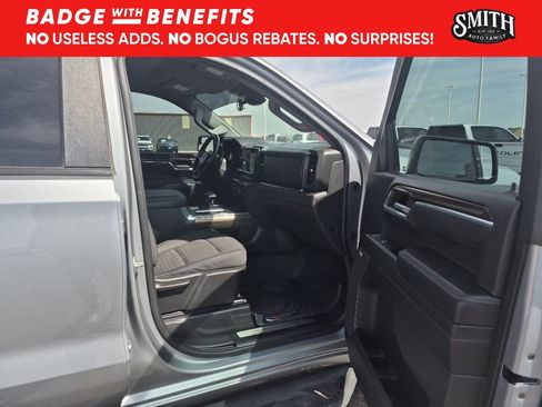 Used 2025 Chevrolet Silverado 1500 LT Trail Boss w/ Convenience Package II AWD/4WD image 10