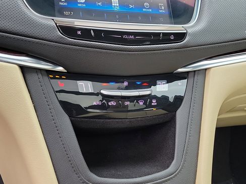 Used 2017 Cadillac XT5 Luxury w/ Driver Awareness Package image 27