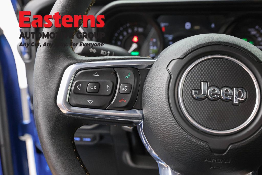Used 2024 Jeep Wrangler Unlimited Sahara w/ Technology Group AWD/4WD image 17