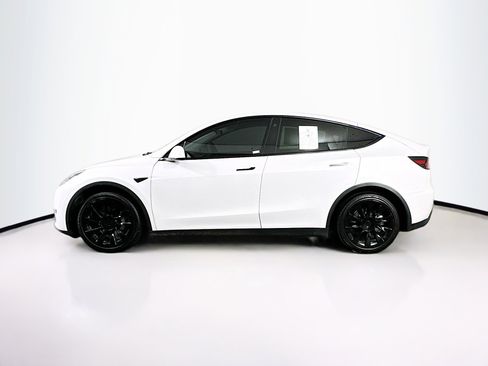 Used 2021 Tesla Model Y Long Range image 4