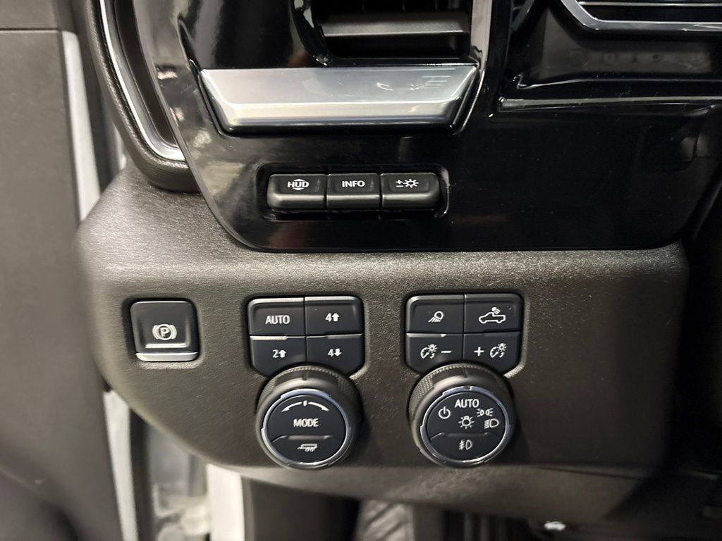Used 2025 Chevrolet Silverado 3500 LTZ w/ LTZ Plus Package AWD/4WD image 28
