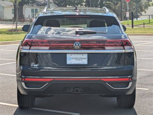 Used 2026 Volkswagen Atlas Cross Sport SE image 5