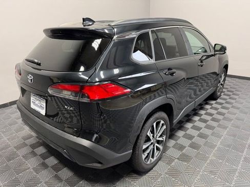 Used 2024 Toyota Corolla Cross XLE image 8