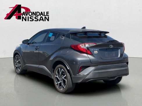 Used 2018 Toyota C-HR XLE FWD image 3