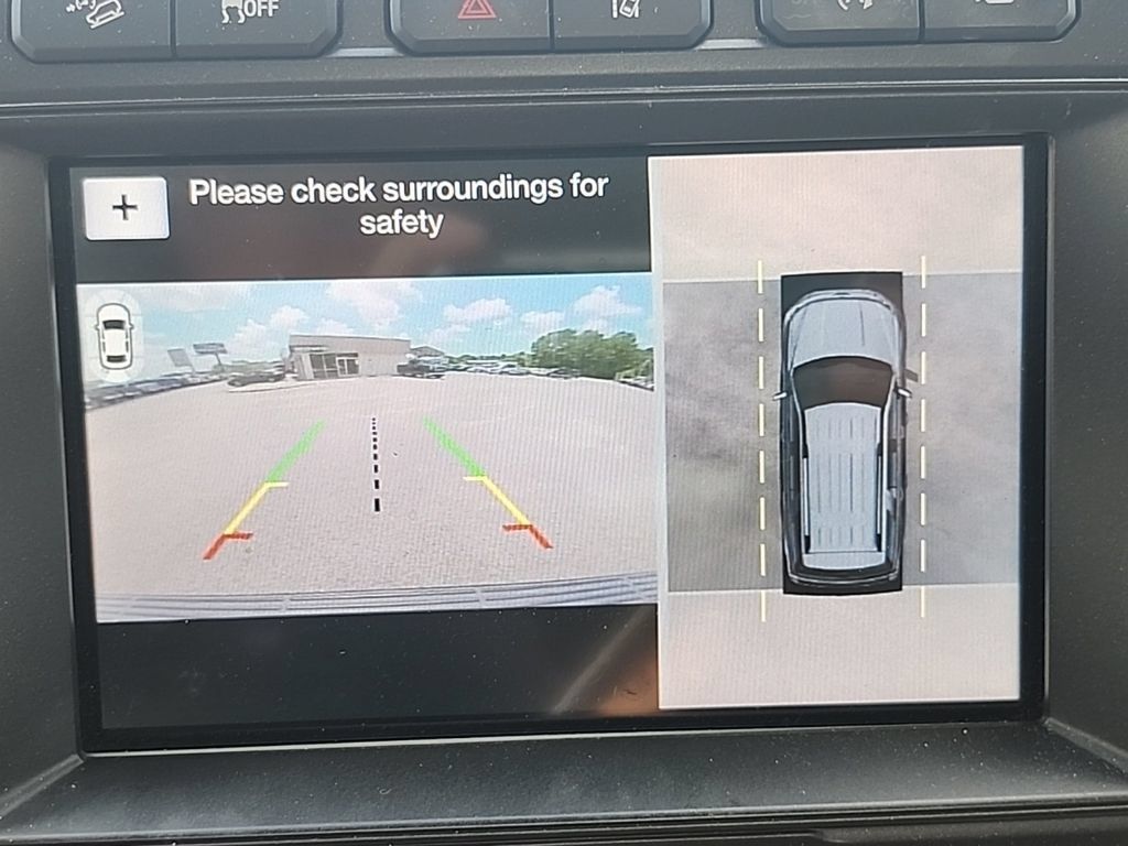 Used 2019 Ford Expedition Limited w/ Equipment Group 302A AWD/4WD image 11
