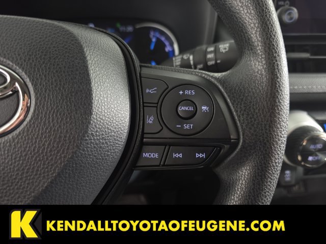 Used 2025 Toyota RAV4 XLE AWD/4WD image 13
