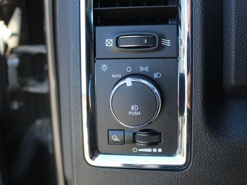 Used 2014 RAM 3500 Laramie image 15