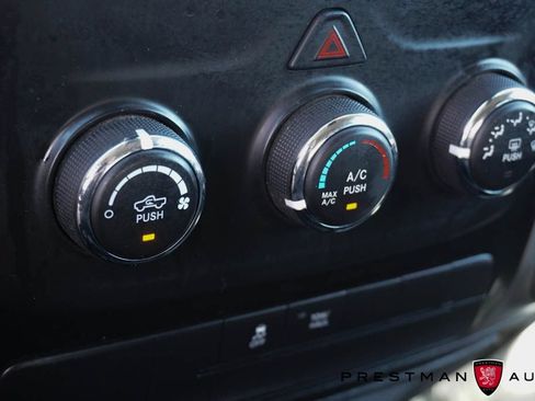Used 2020 RAM 1500 Classic SLT AWD/4WD image 40