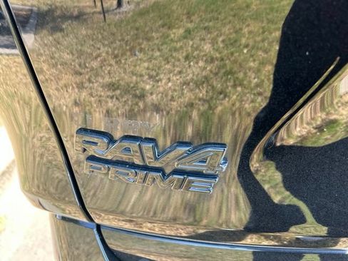 Used 2023 Toyota RAV4 SE w/ Weather & Moonroof Package AWD/4WD image 6