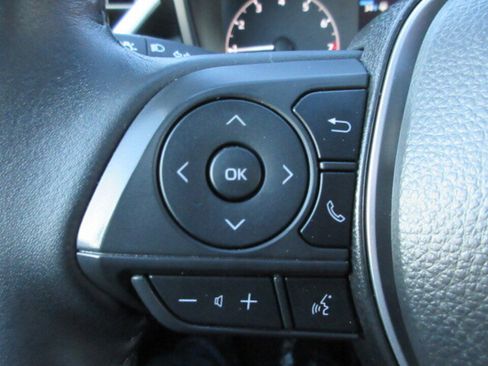 Used 2025 Toyota Corolla SE image 16