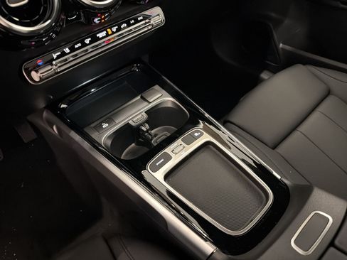 Used 2026 Mercedes-Benz GLB 250 image 23