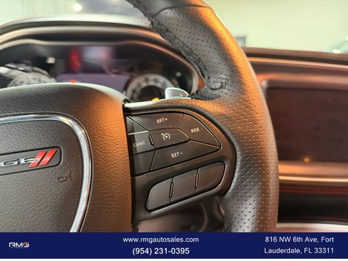 Used 2022 Dodge Challenger R/T Scat Pack RWD image 16